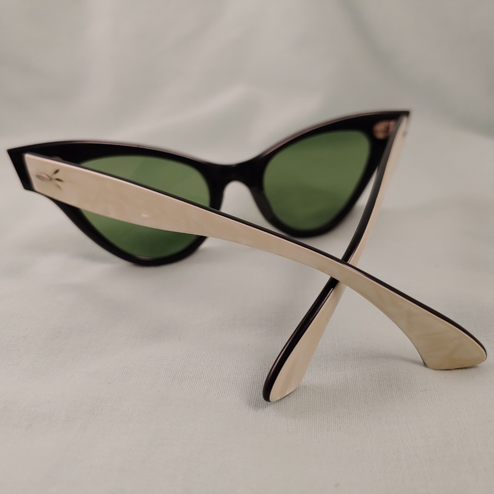 True Vintage RAY-BAN B&L Cats Eye Sunglasses +Case - Picture 6 of 8